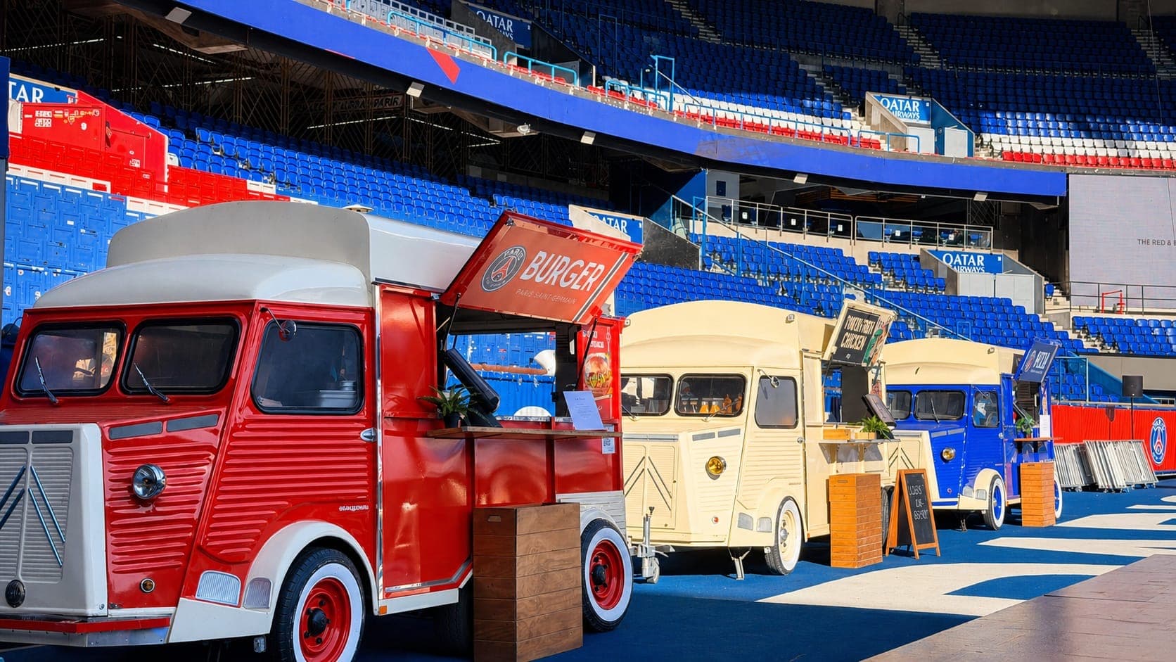 Citroën HY Beau & Bon personnalisés aux couleurs du PSG