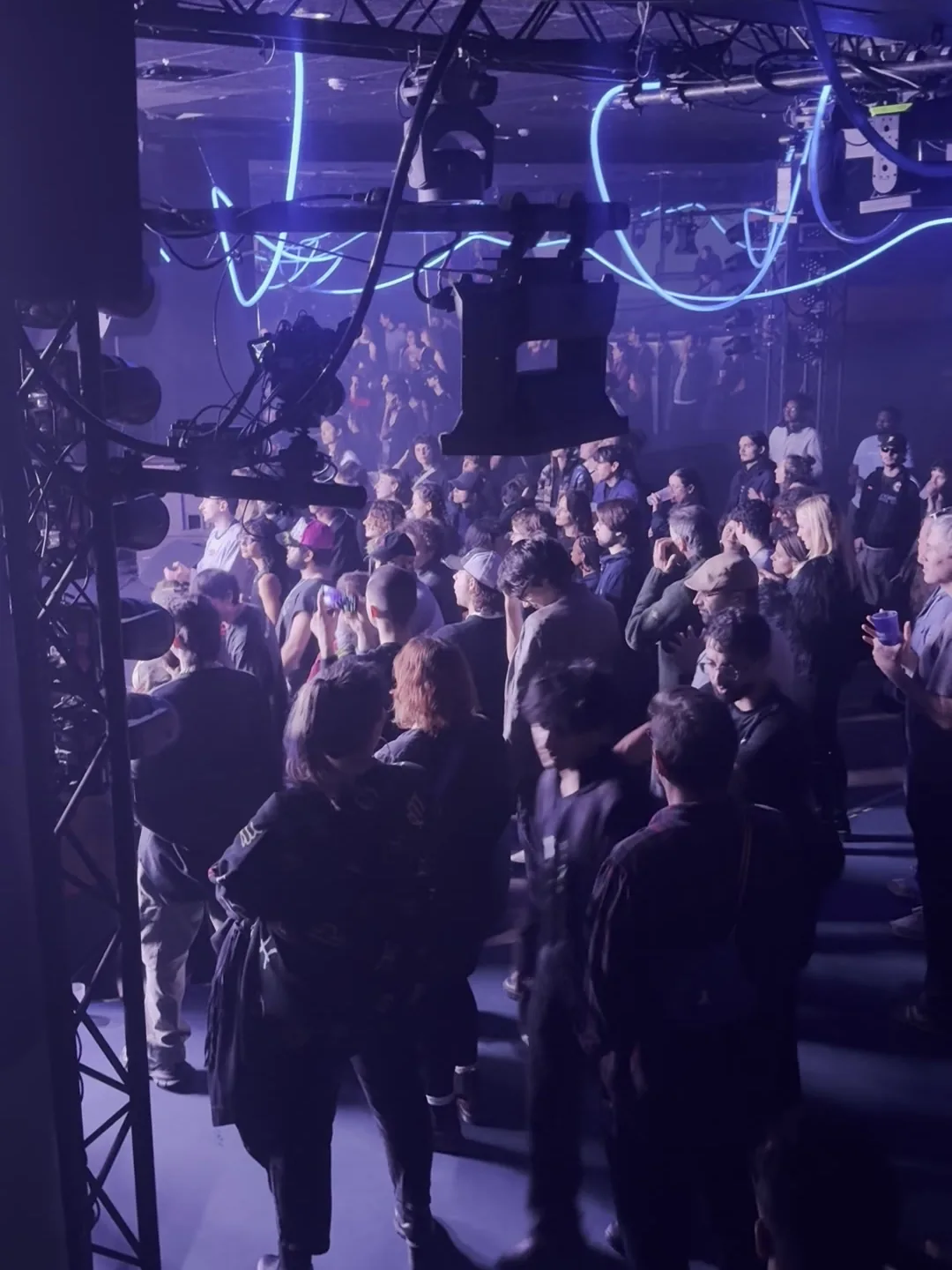 Public de la soirée ARTE Mix dans la salle du Trabendo à Paris
