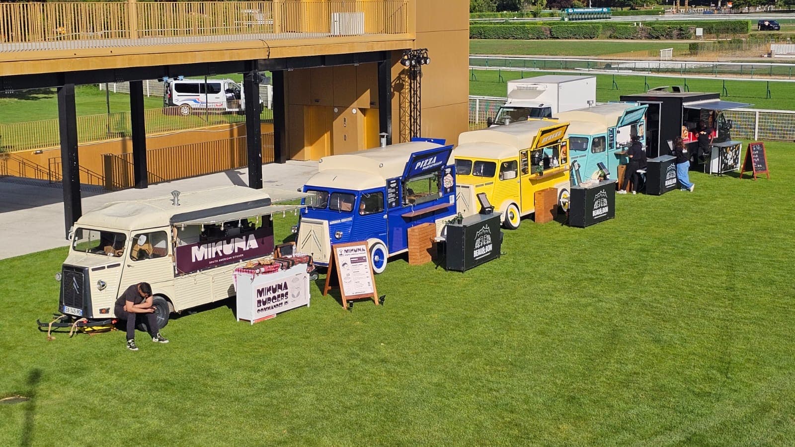 Flotte de Citroën HY Beau & Bon déployée à ParisLongchamp
